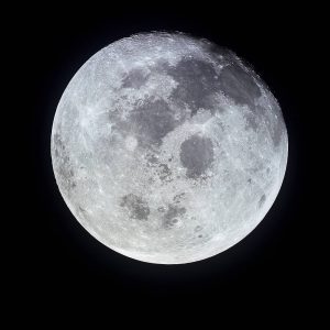 La Luna. Courtesy NASA/JPL