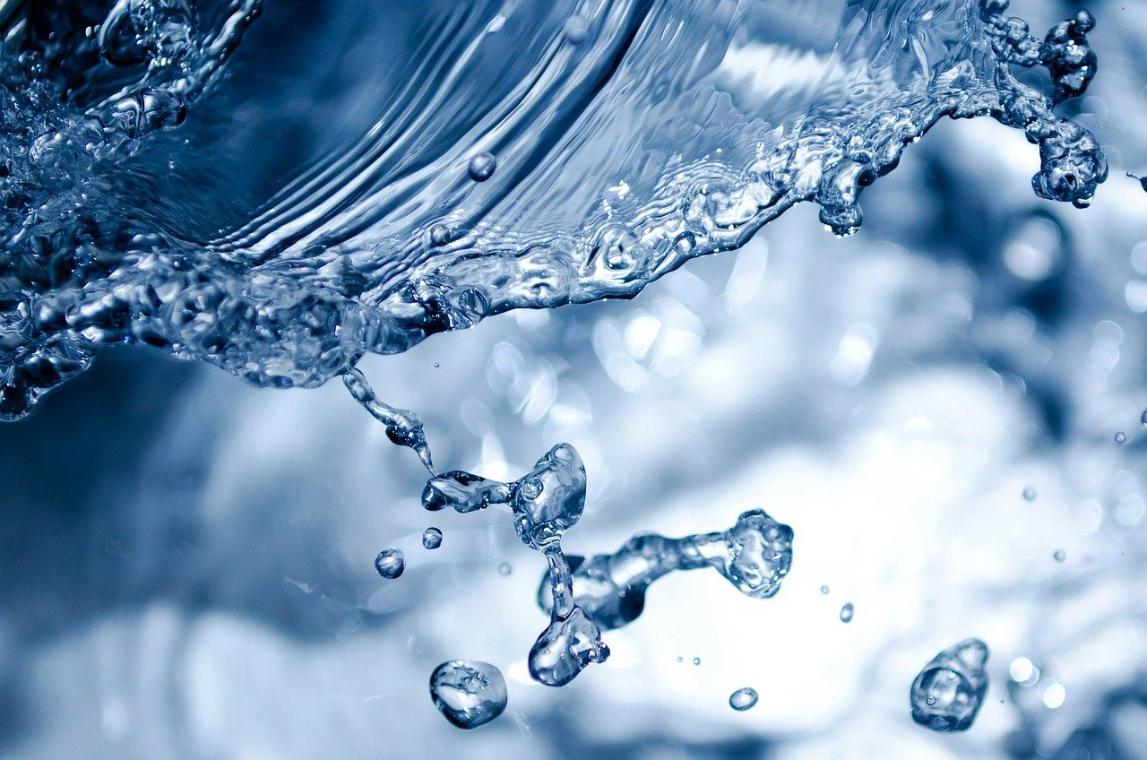 Raccogliendo l'umidità dell'aria si può generare acqua potabile per 1  miliardo di persone - Newence
